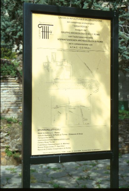 Area 1058: il cartello informativo posto in prossimità dei resti