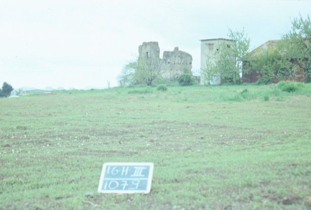 Area 1079: la torre vista da NO