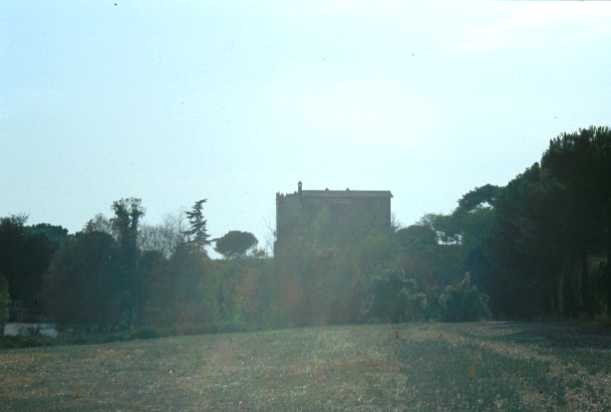 Area 3659: il casale e la torre all'interno della tenuta di Tor Angela