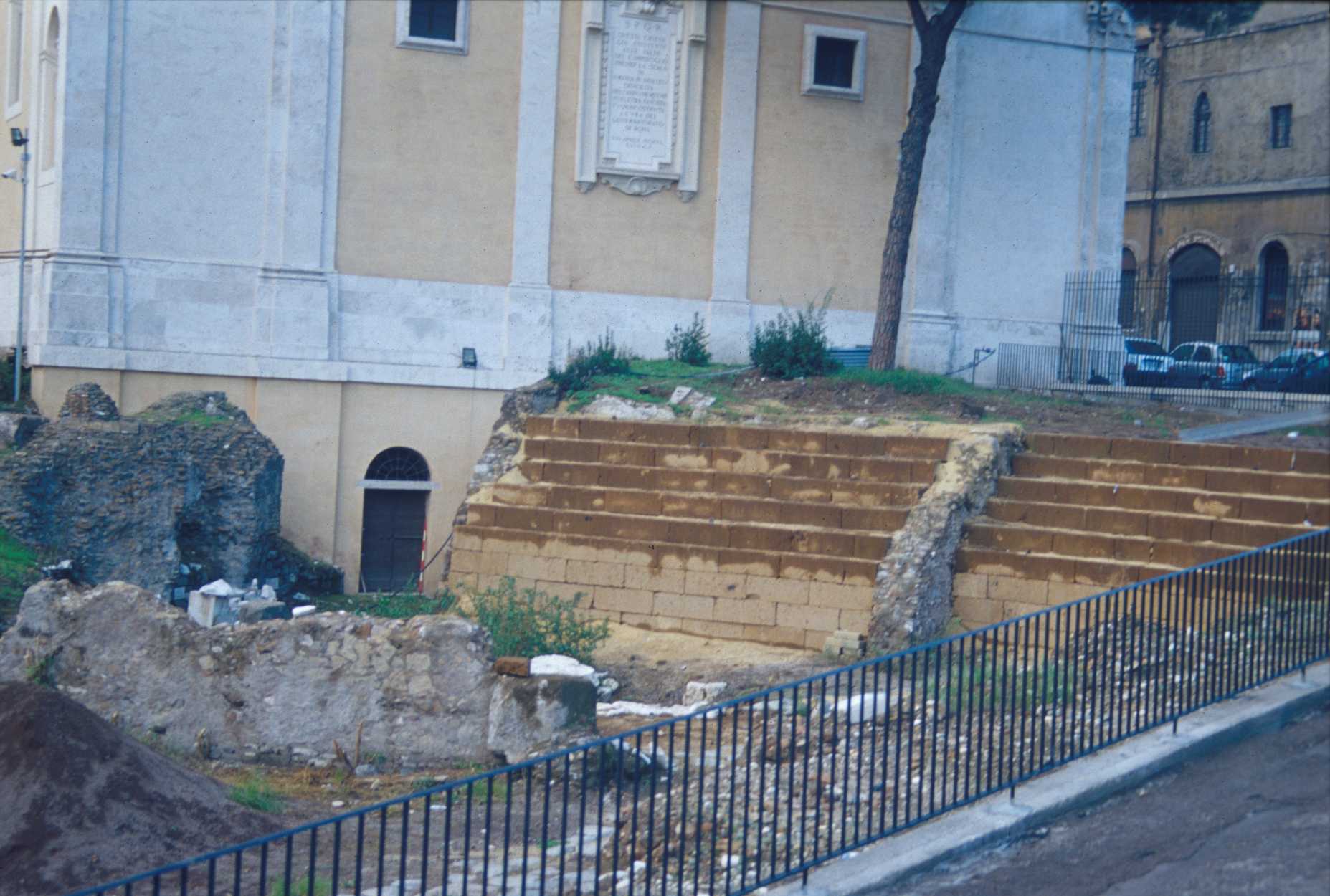 Area 5665: i resti del tempio di Bellona