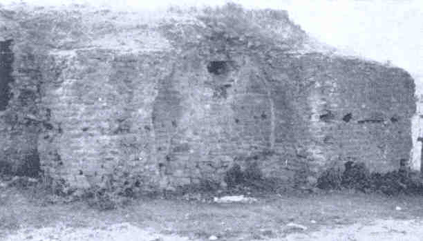 I Caminetti, la cisterna: fronte di NE, presso lo spigolo settentrionale (Quilici 1974, p.674, f.1474)